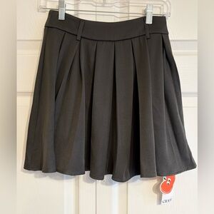 NEW Cider Pleated Skater mini Skirt Gray XS Women Zipper closure Size 25” Summer